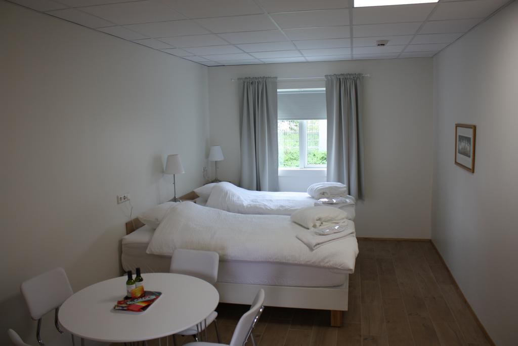 Ak Apartments آكيورِيْري الغرفة الصورة